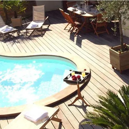 Domaine Du Grand Tourtre Holiday home